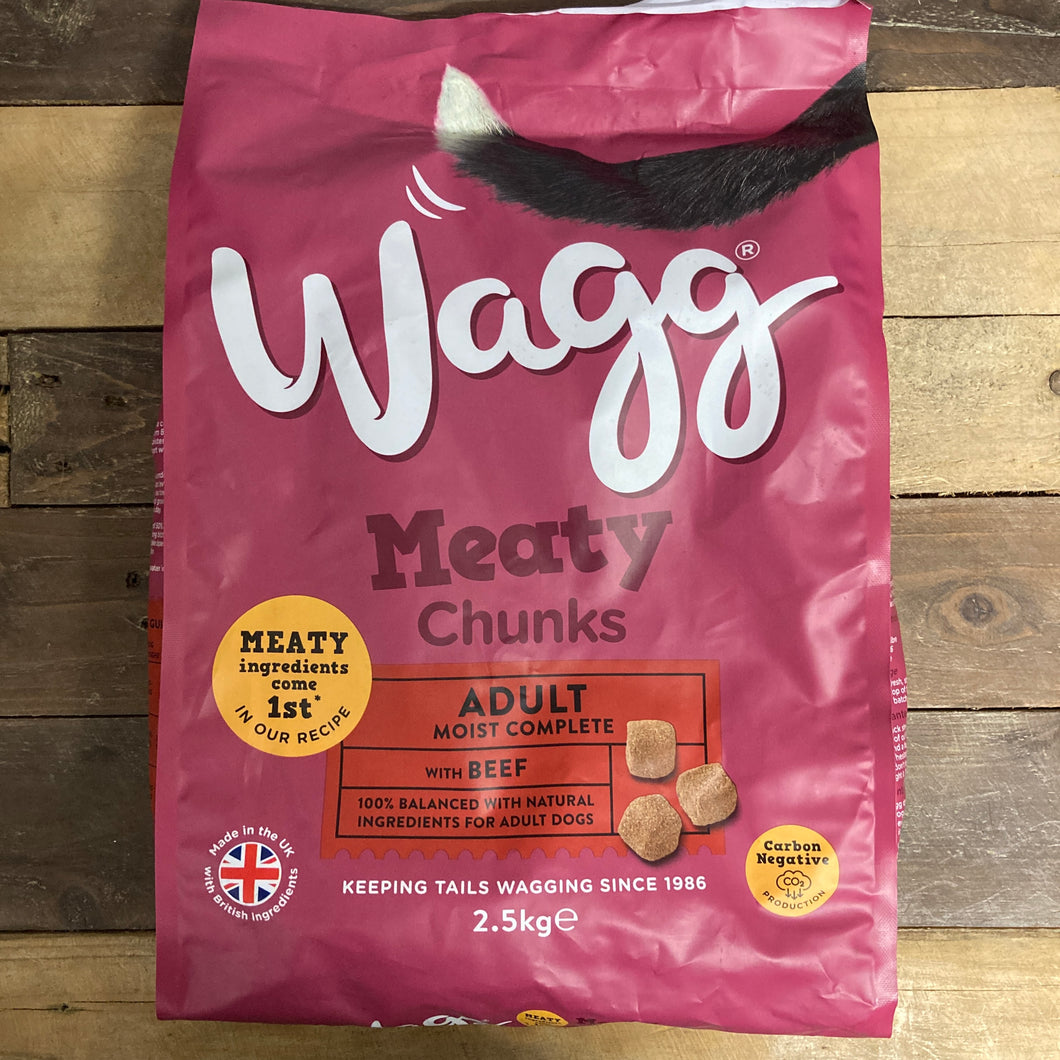 2x Wagg Meaty Chunks Moist Complete with Beef Dry Dog Food Bags