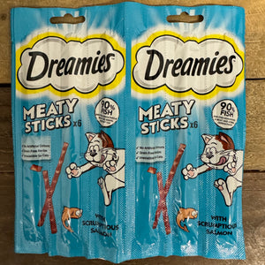 Dreamies Meaty Sticks Cat Treats with Salmon