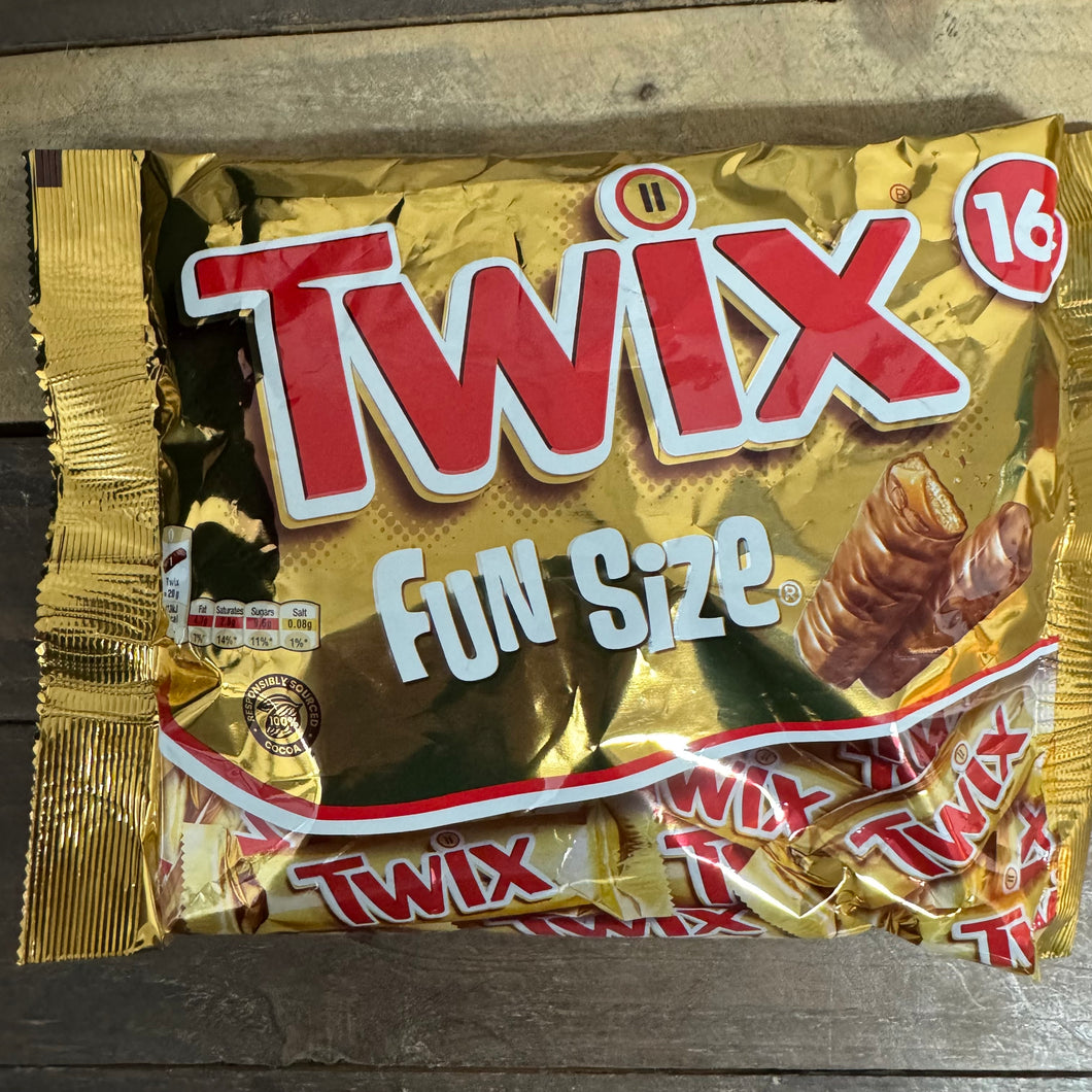 16x Twix Fun Size Chocolate Bars (1 Pack of 16) & Low Price Foods Ltd
