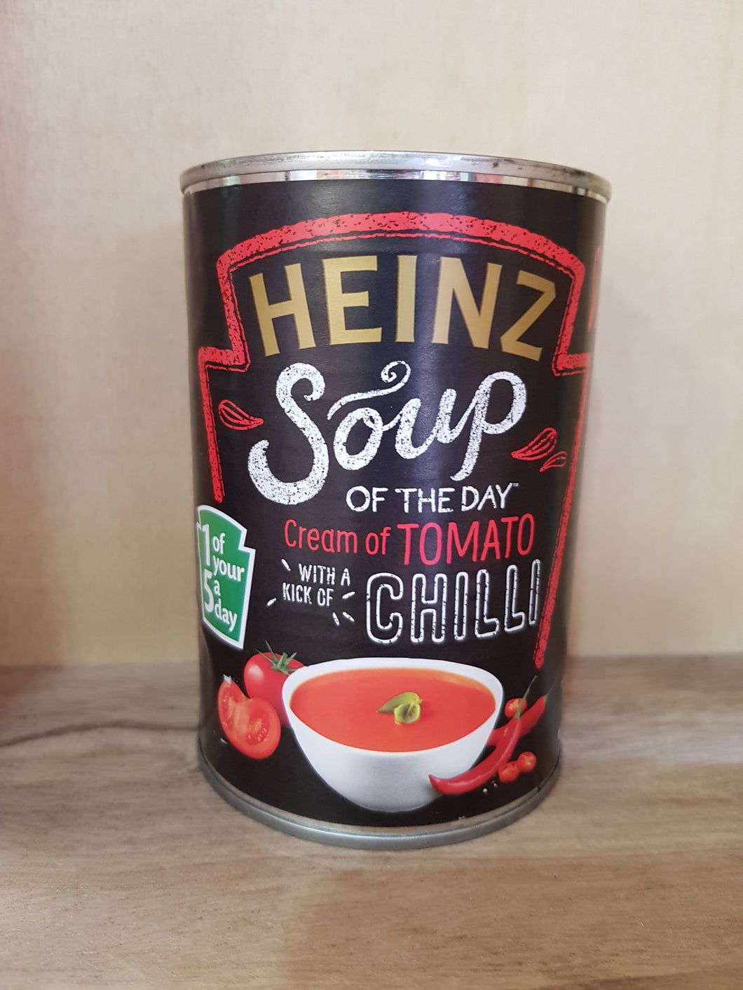 Heinz Cream of Tomato Soup with a Kick of Chilli 400g