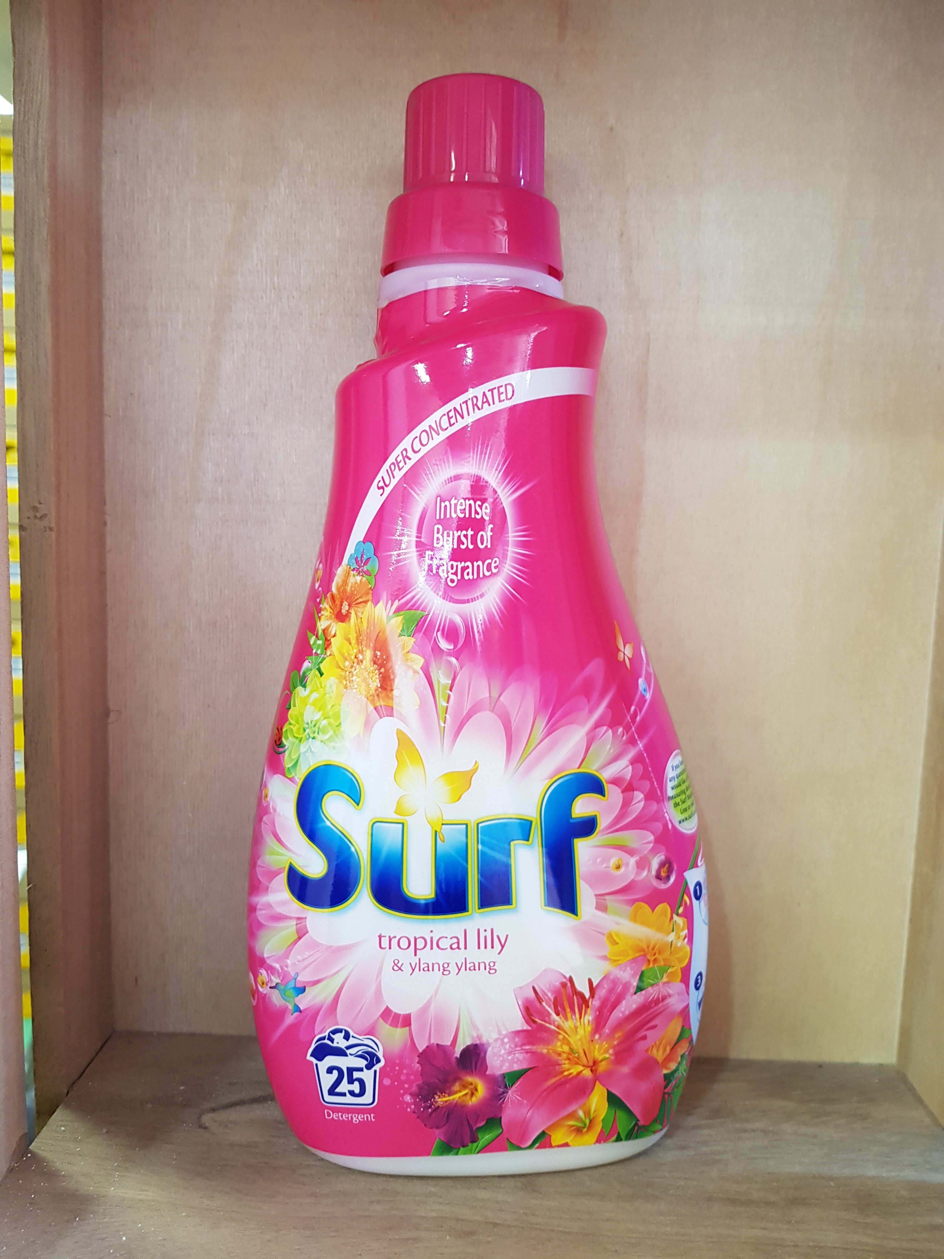 surf tropical tiger lily Surf Tropical Lily & Ylang Ylang Liquid Detergent 25 Washes 875ml