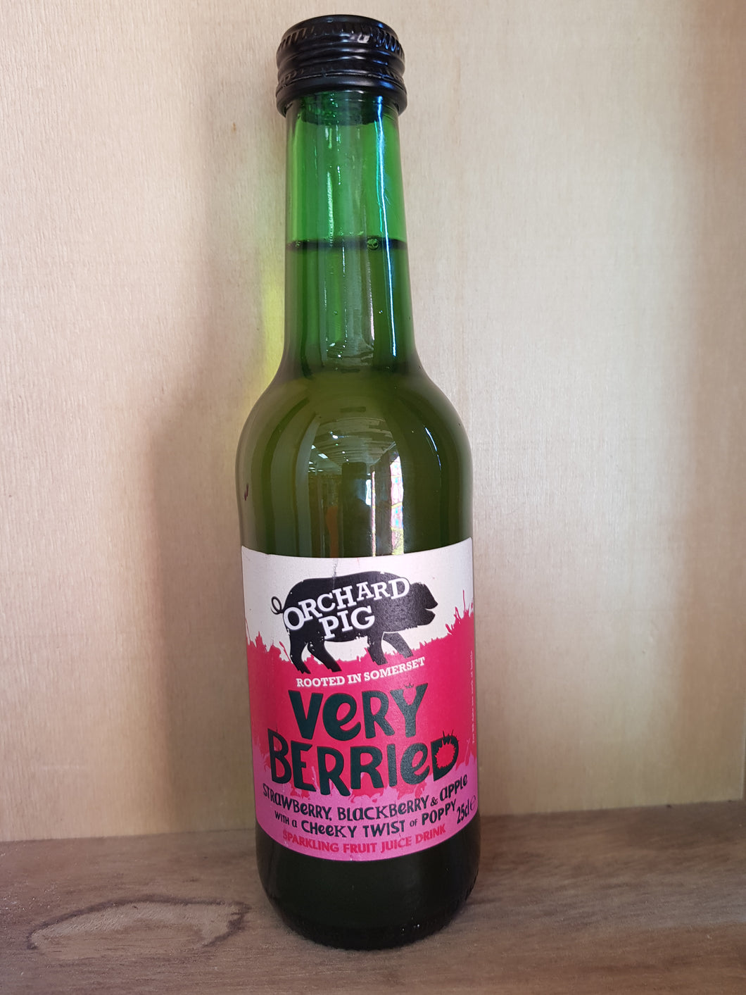 Orchard Pig Very Berried Strawberry, Blackberry & Apple Sparkling Fruit Juice 250ml
