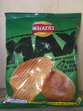 12x Walkers Max Salt & Vinegar Crisps (12x50g)