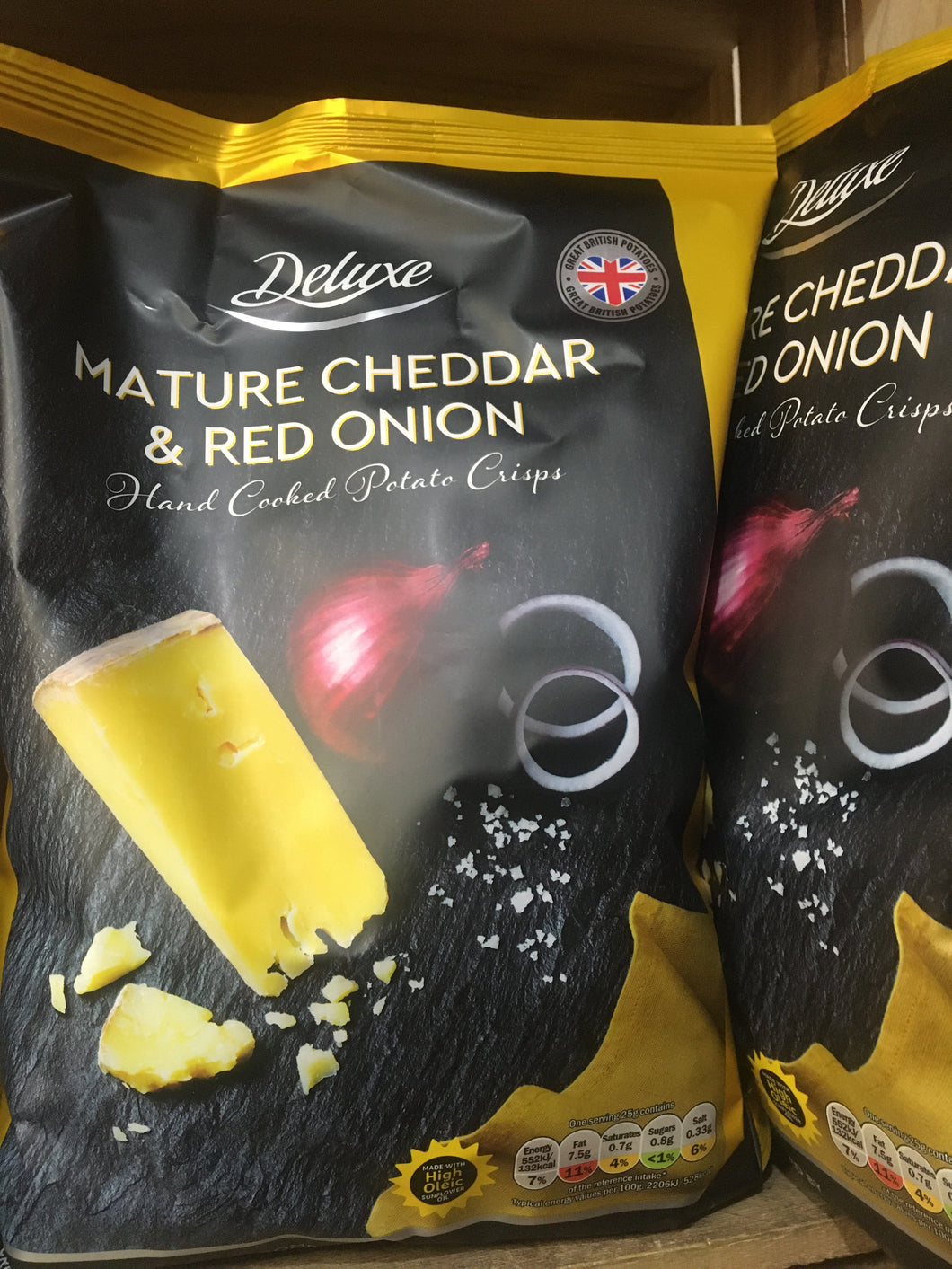 2x Deluxe Mature Cheddar & Red Onion Crisps Share Bags (2 Packs x150g)