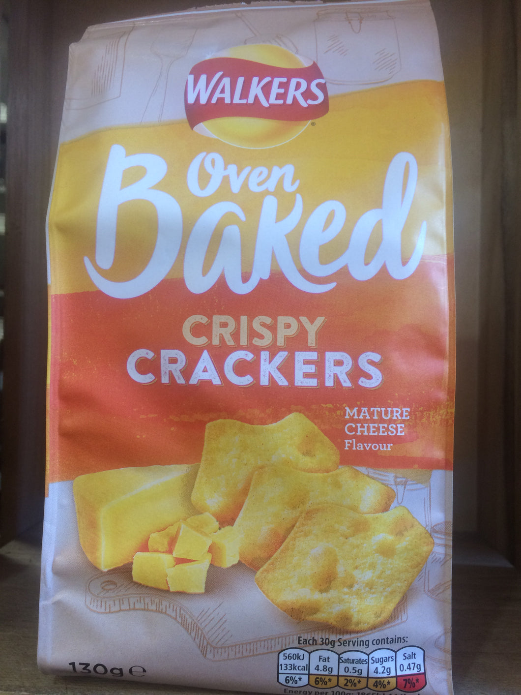 Walkers Oven Baked Mature Cheese Crispy Crackers 130g