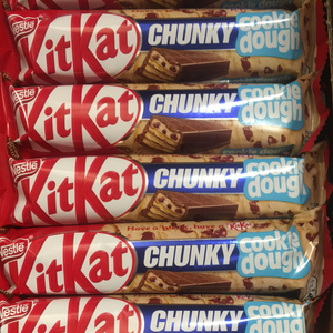 12x KitKat Chunky Cookie Dough Chocolate Bars (12x42g)