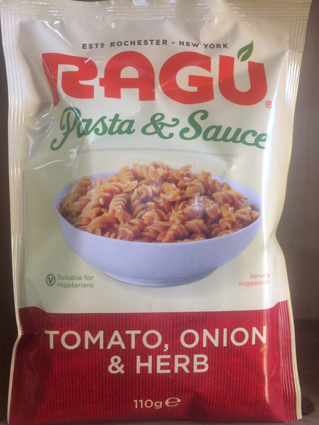 Ragu Pasta Tomato Onion & Herb 110g