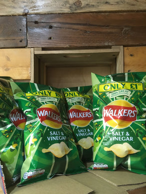 4x Packets of Walkers Salt & Vinegar Crisps Sharing Bag (4x75g)