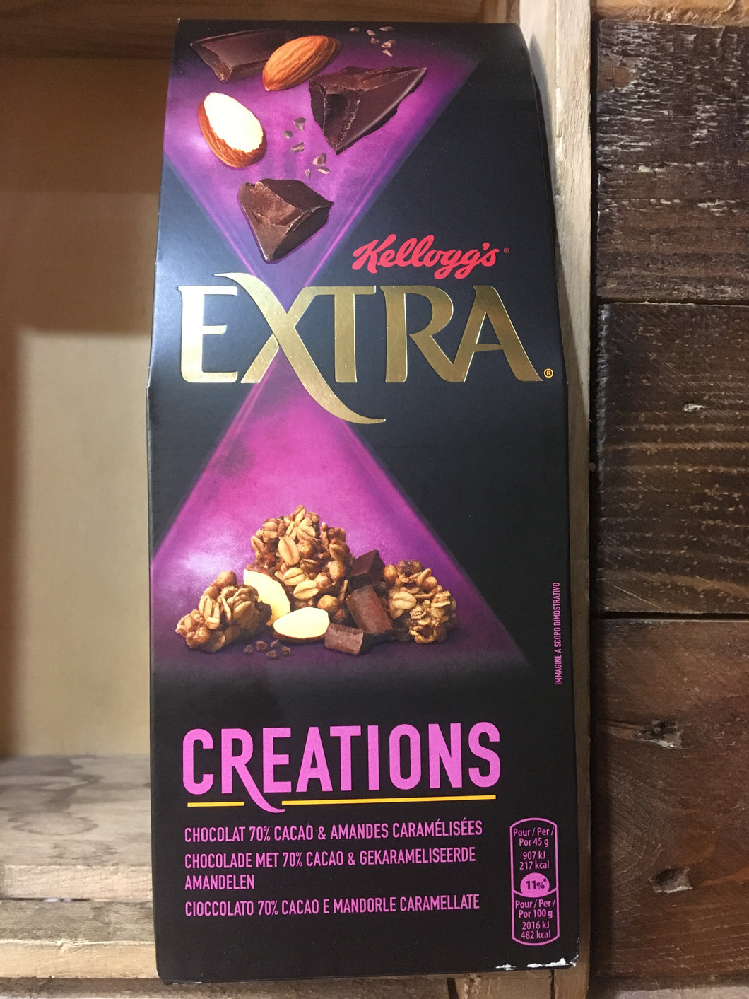 Kellogg's Extra Creations Dark Chocolate and Caramelised Almond Granola 320g