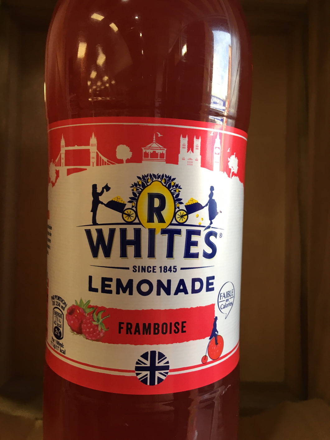 R Whites Lemonade Raspberry 1.25l